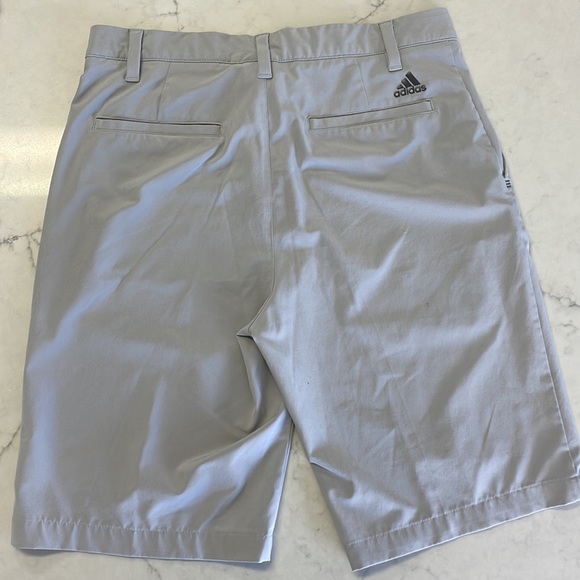 Men’s Adidas Nylon Gray Long Shorts Size 30 - Picture 2 of 5